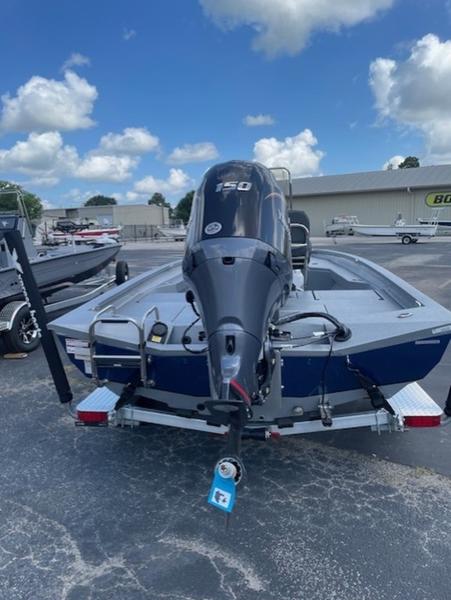 2027 Xpress Boats H20 Bay