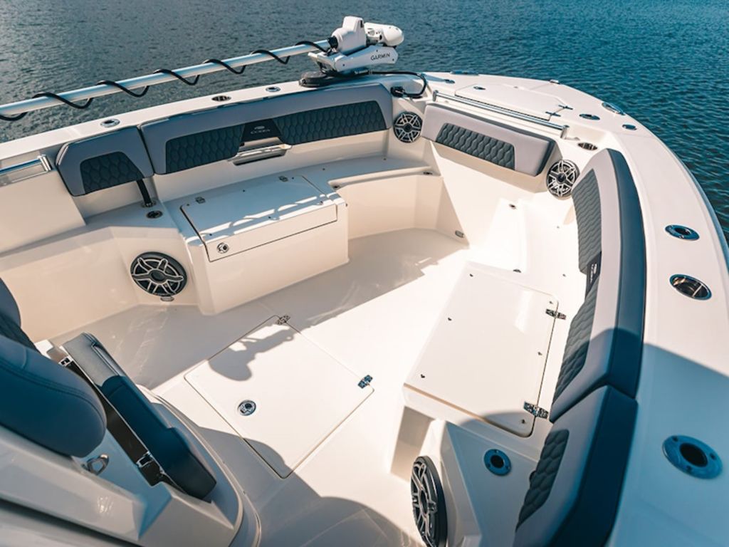 2026 Cobia Boats 285 Open Base
