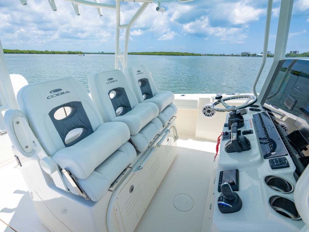 2026 Cobia Boats 350 CC Base