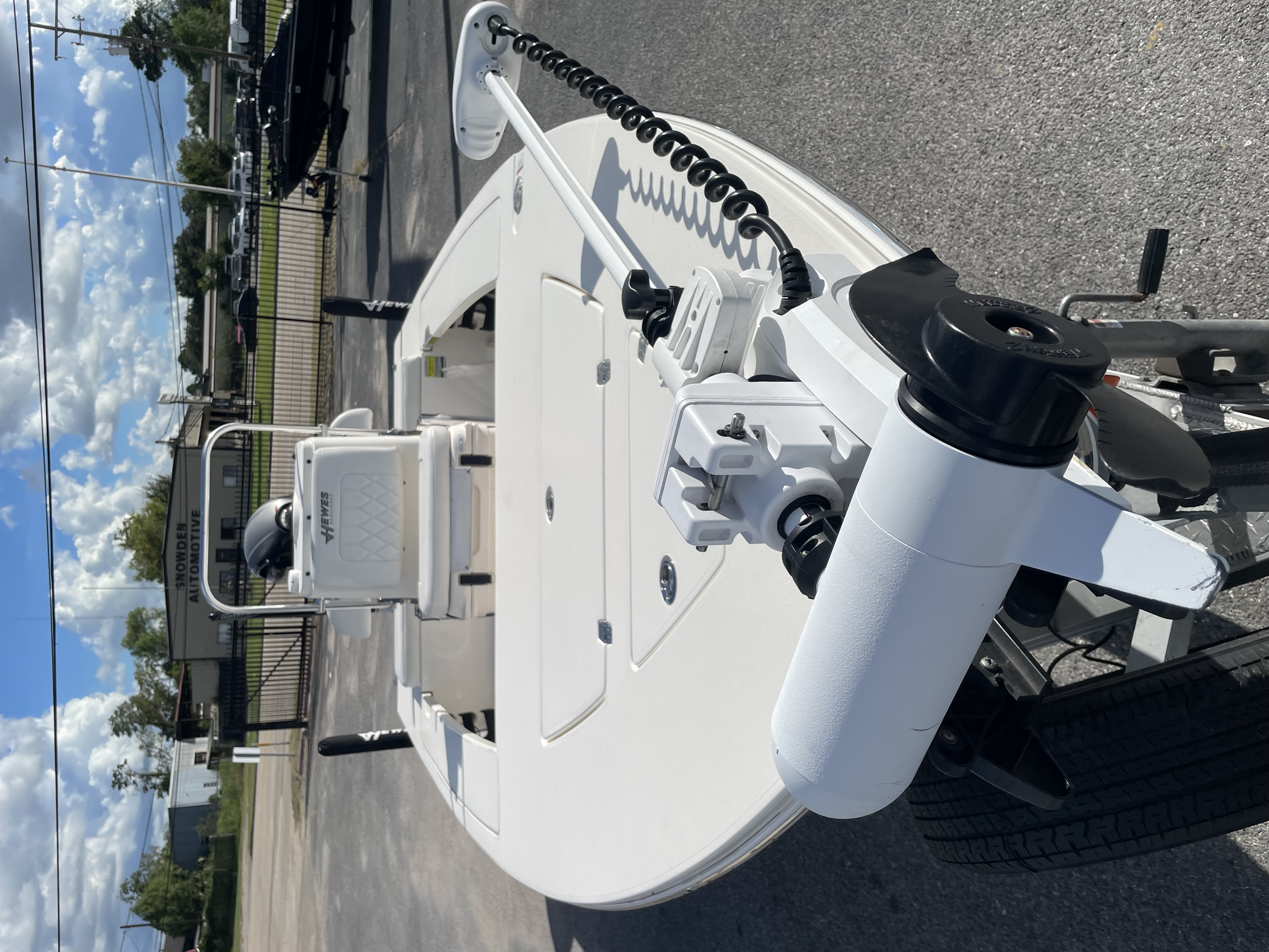 Used 2021 Hewes Redfisher 18