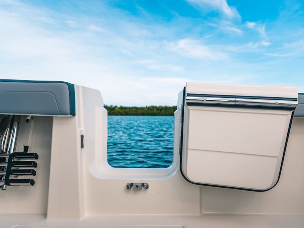 2026 Cobia Boats 285 Open Base