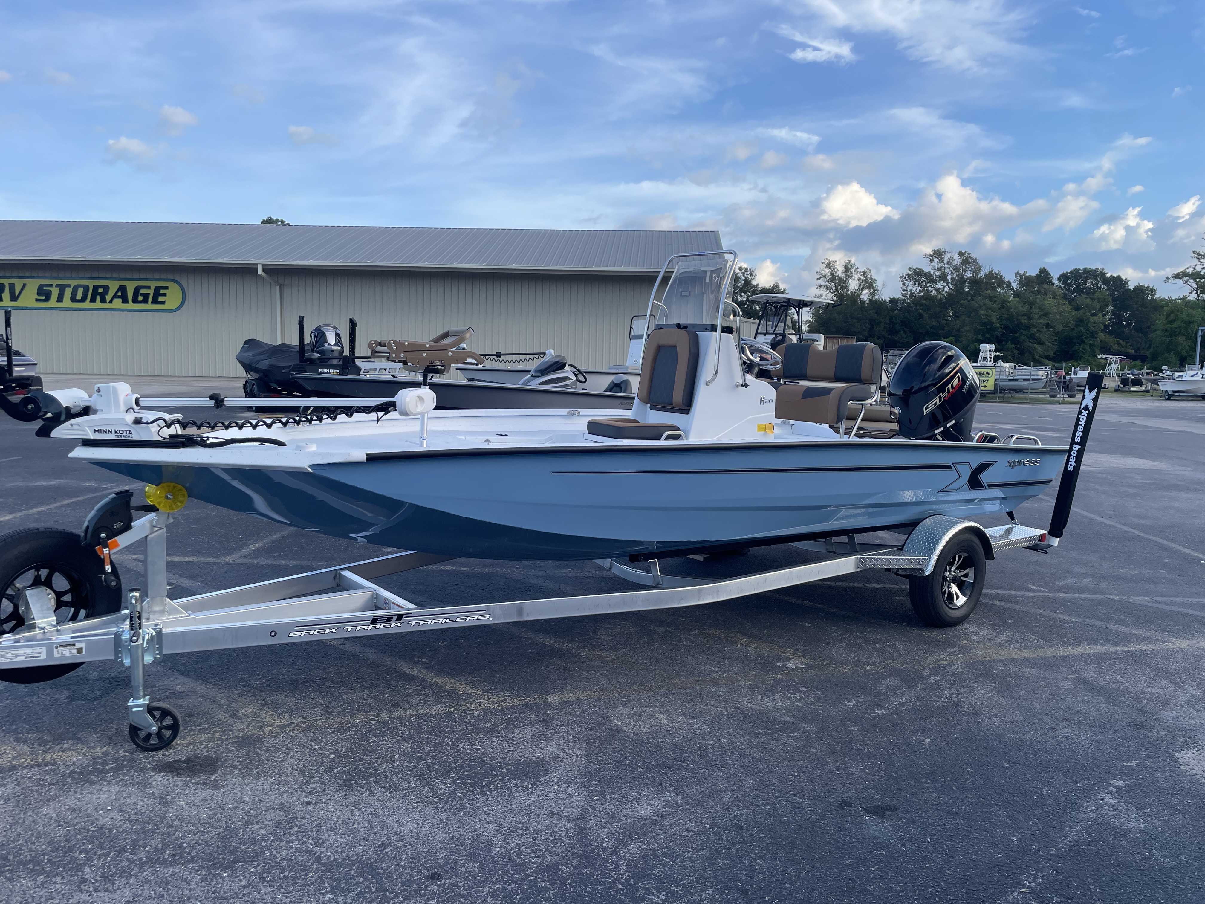 2027 Xpress Boats H20 Bay