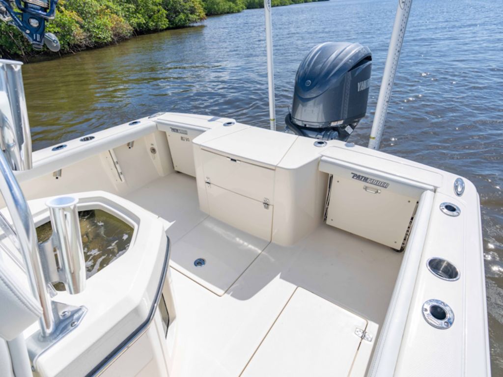 2027 Pathfinder Boats 2400 Tournament Base