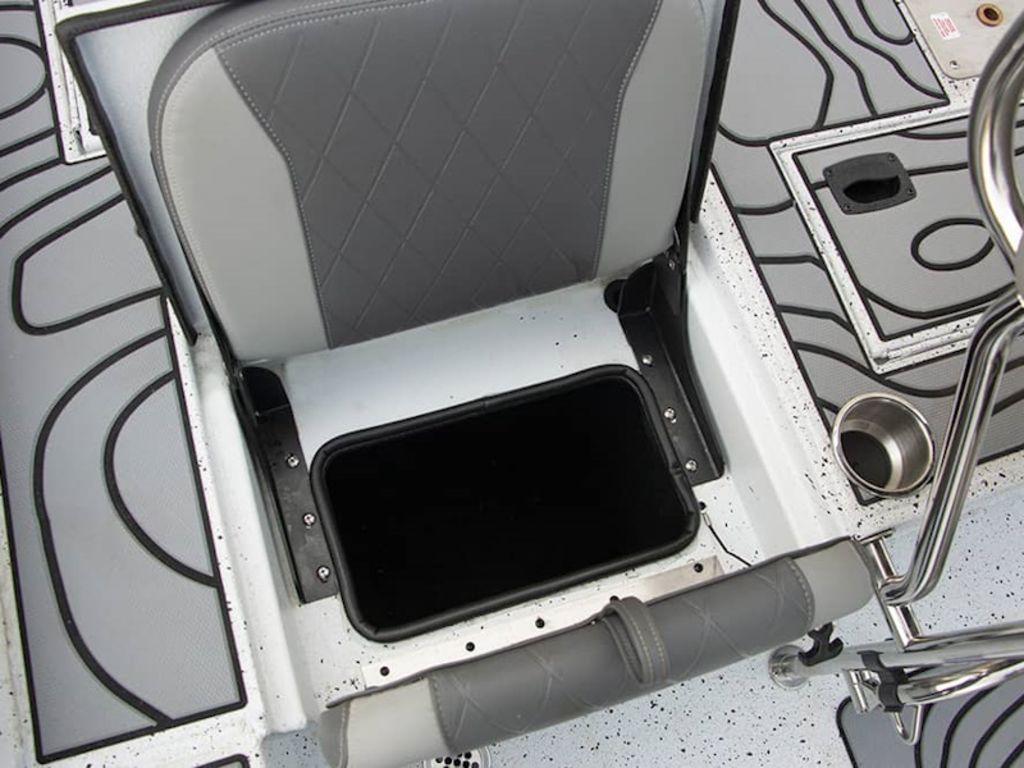 2026 Xpress Boats X23B LOUNGE DUAL Base