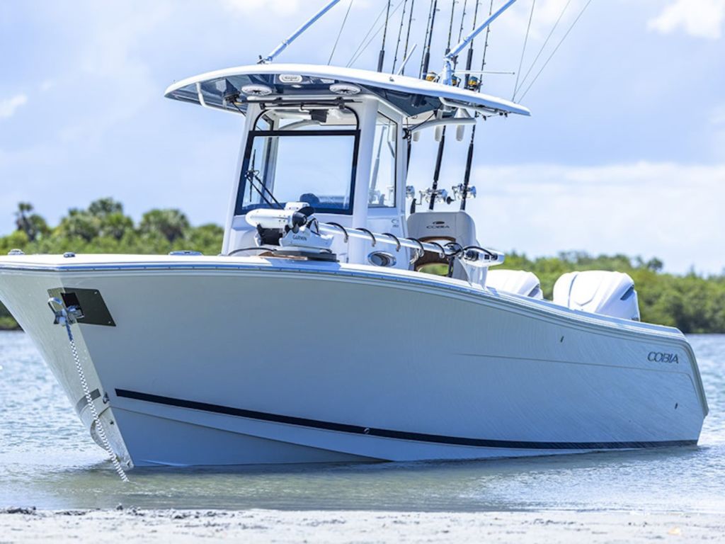 2026 Cobia Boats 285 CC Base