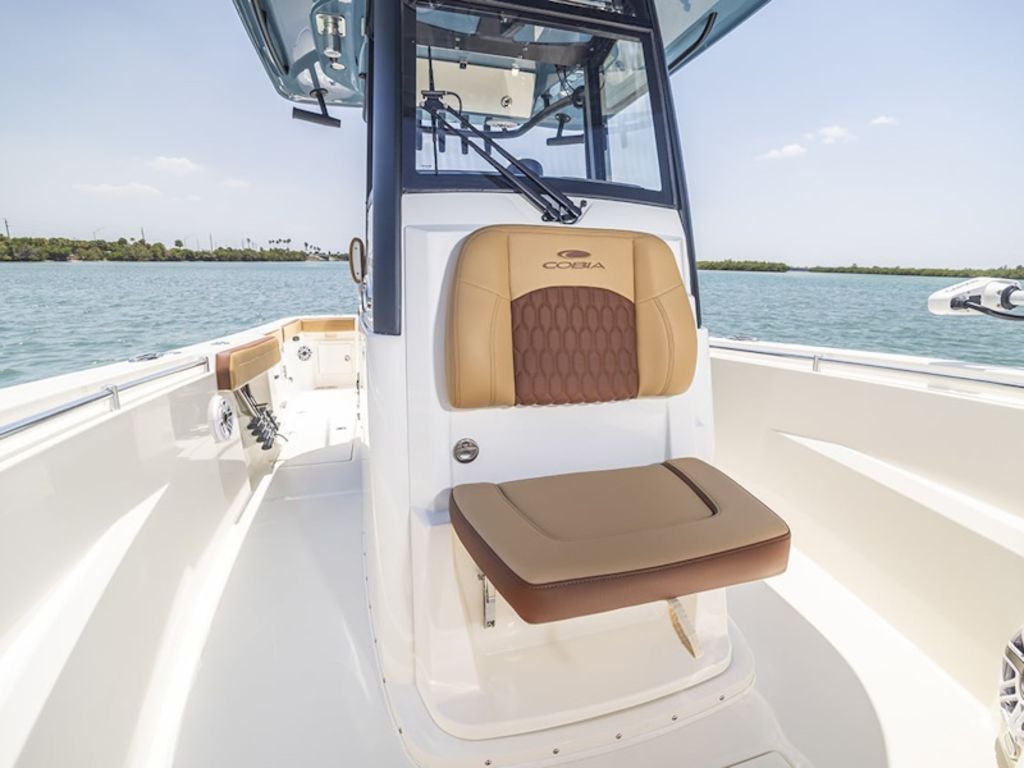 2026 Cobia Boats 265 Open Base
