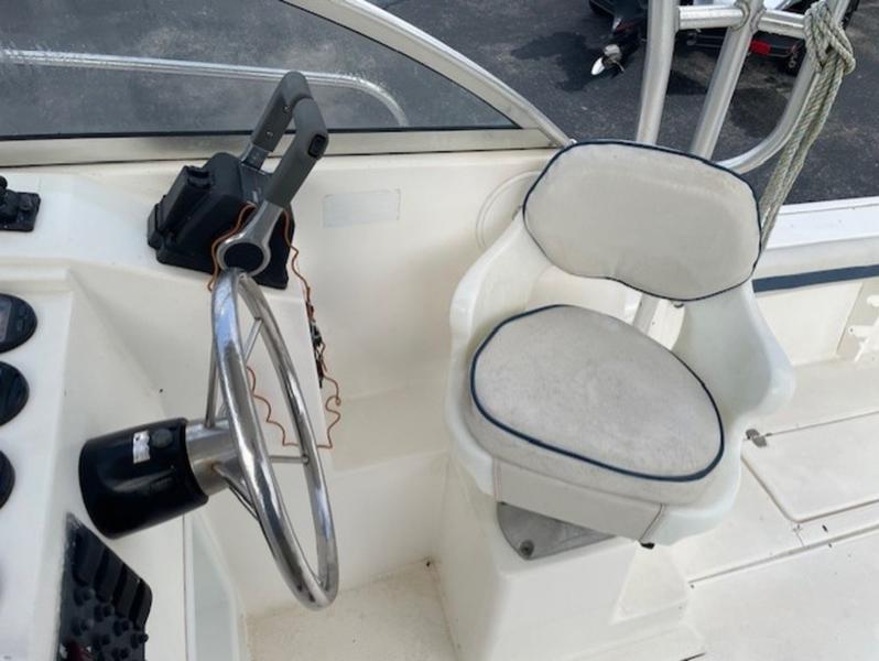 Used 2000 COBIA 260 Walk Around