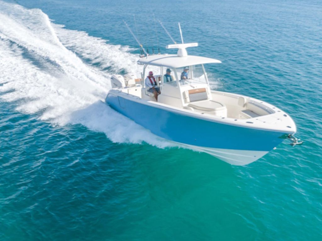 2026 Cobia Boats 350 CC Base