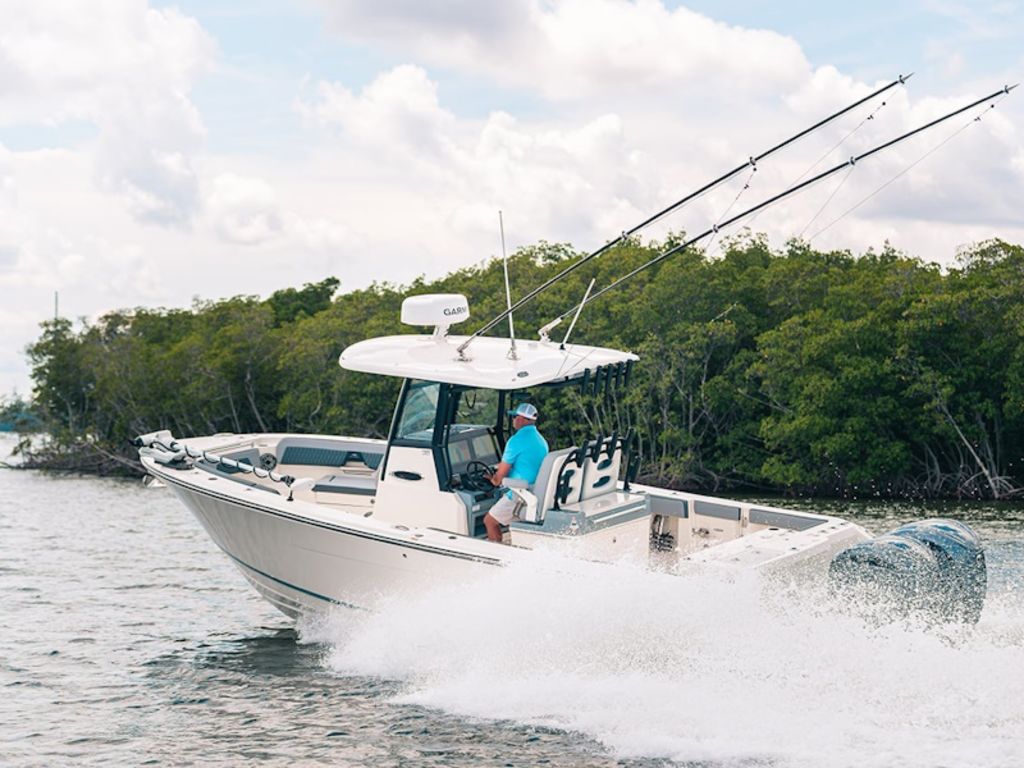 2026 Cobia Boats 285 Open Base