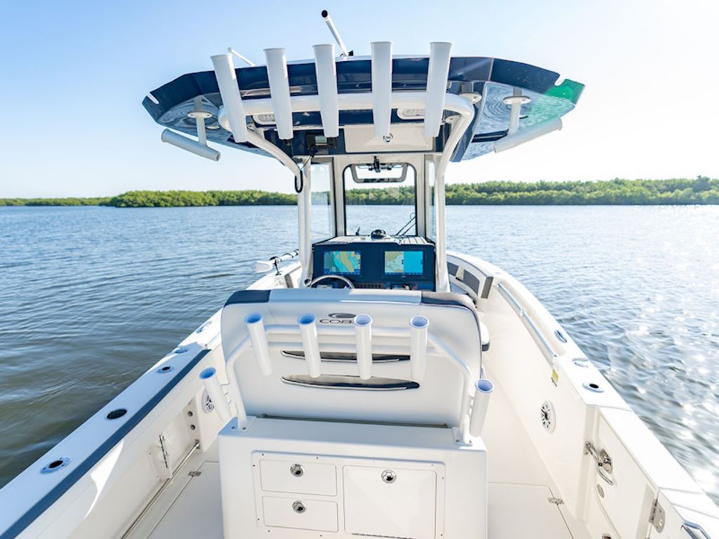 2026 Cobia Boats 245 CC Base