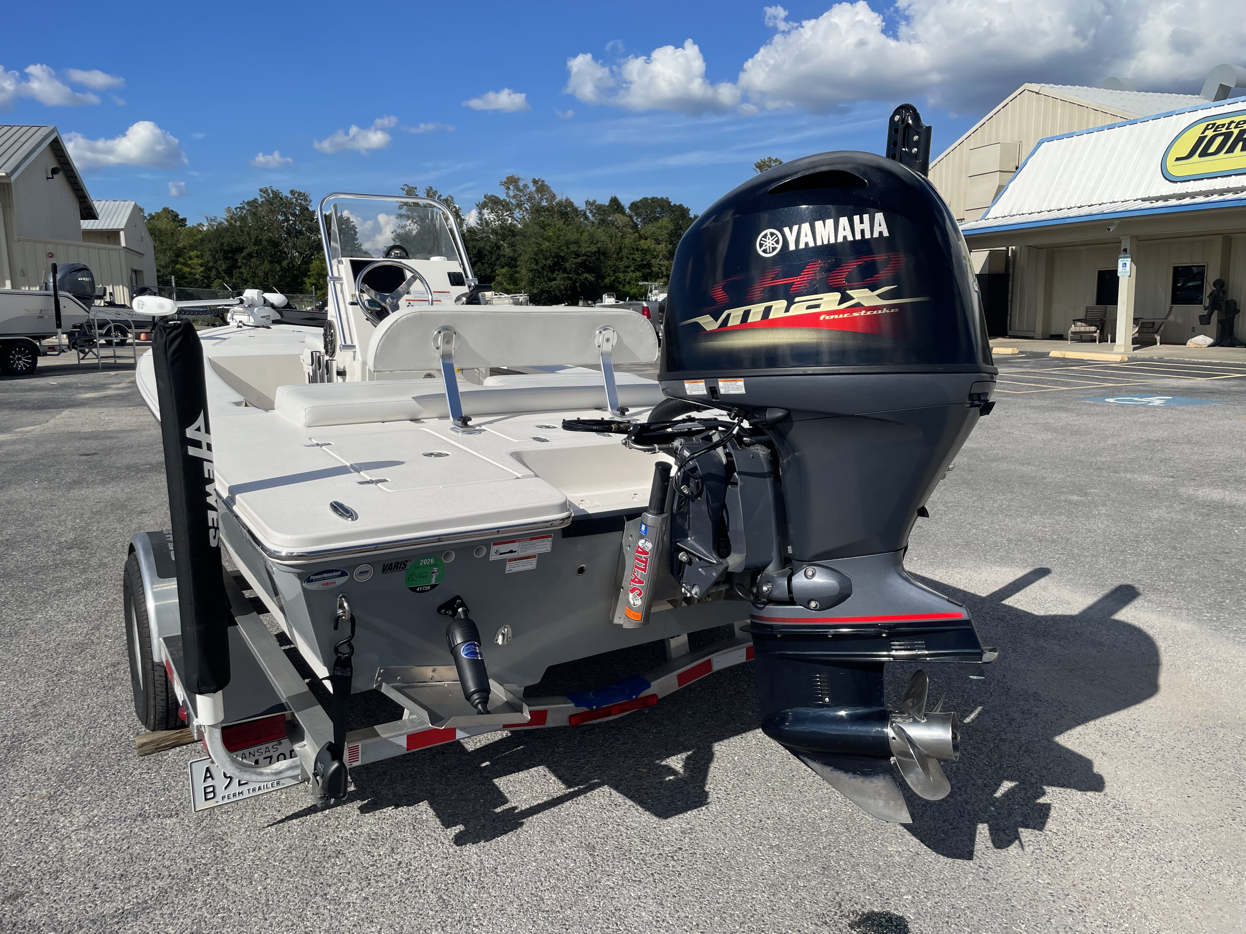 Used 2021 Hewes Redfisher 18