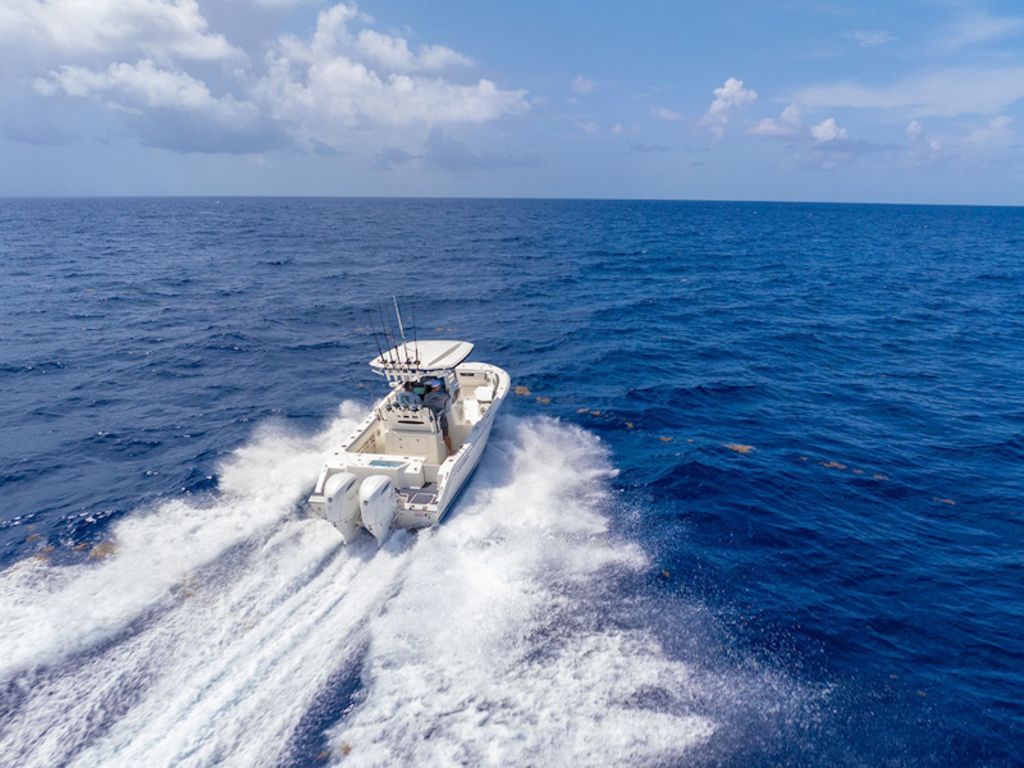 2026 Cobia Boats 245 CC Base