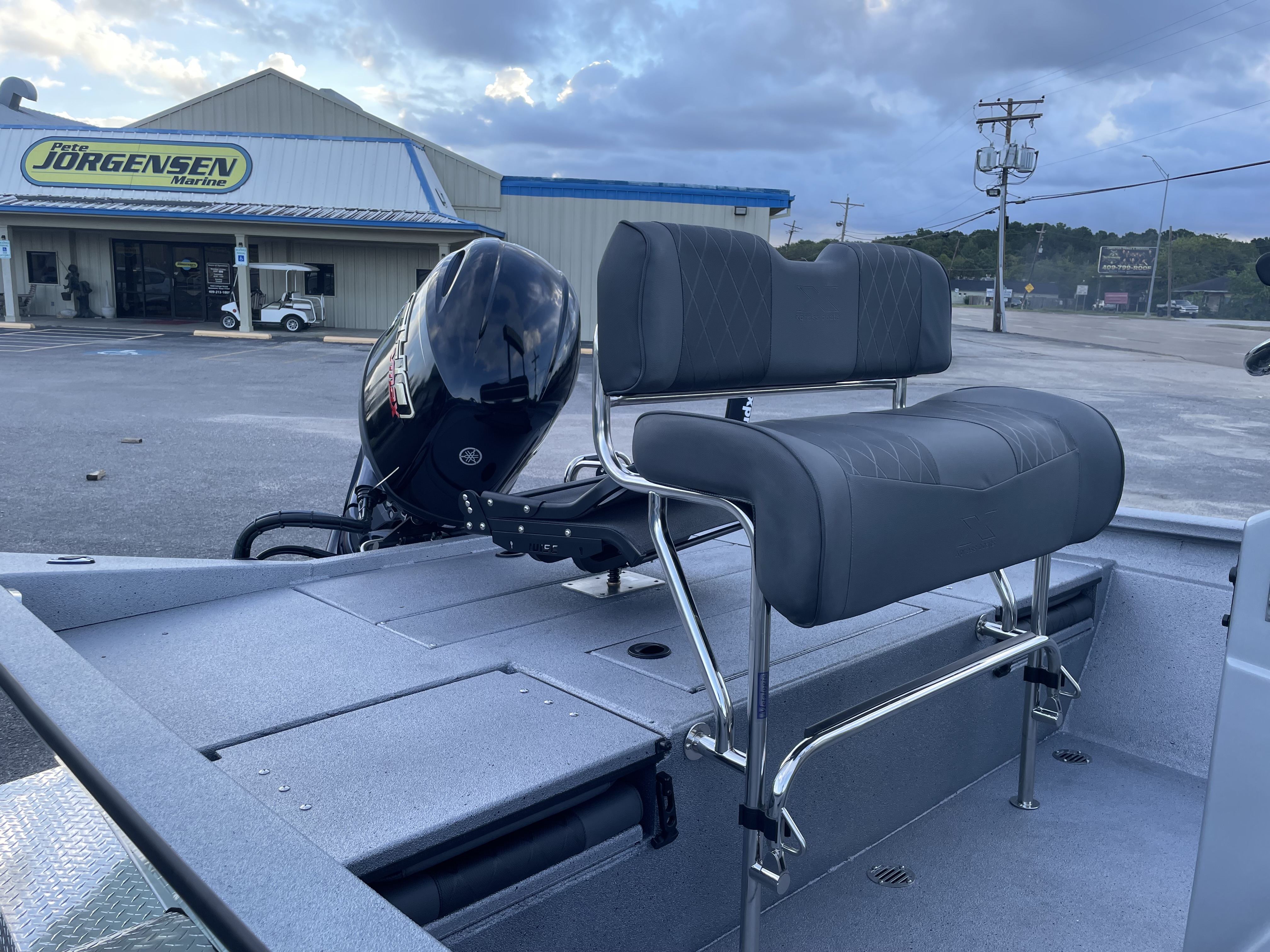 2027 Xpress Boats H20 Bay