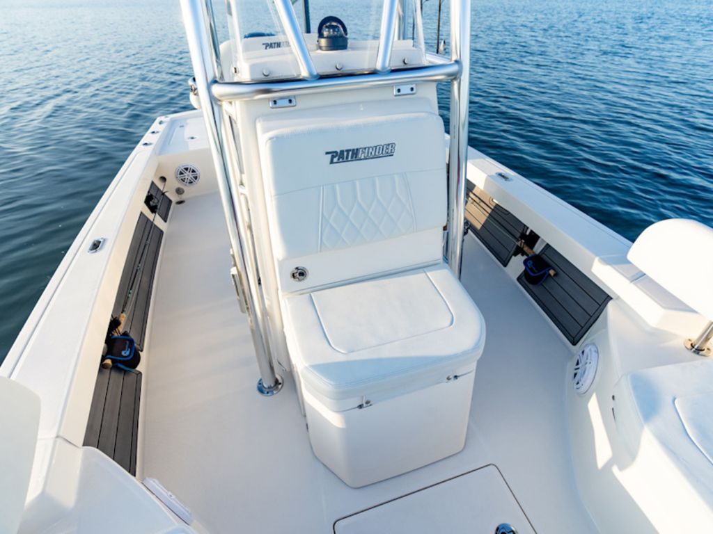 2027 Pathfinder Boats 2200 Hybrid Base