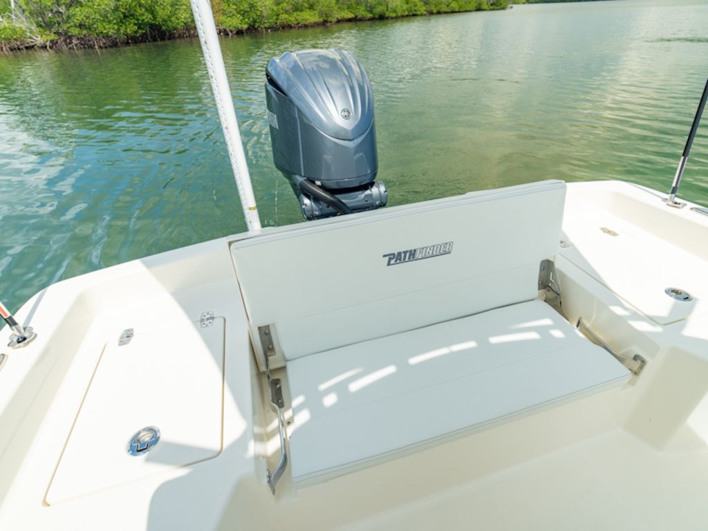 2027 Pathfinder Boats 2400 Hybrid Base
