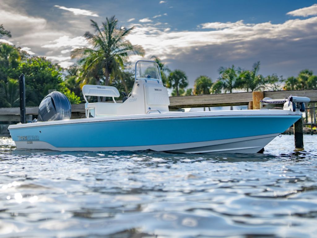 2027 Pathfinder Boats 2200 Hybrid Base