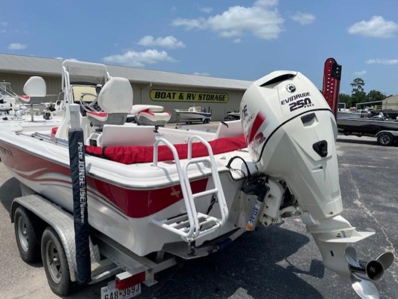 Used 2013 Blue Wave Boats 2400 PUREBAY