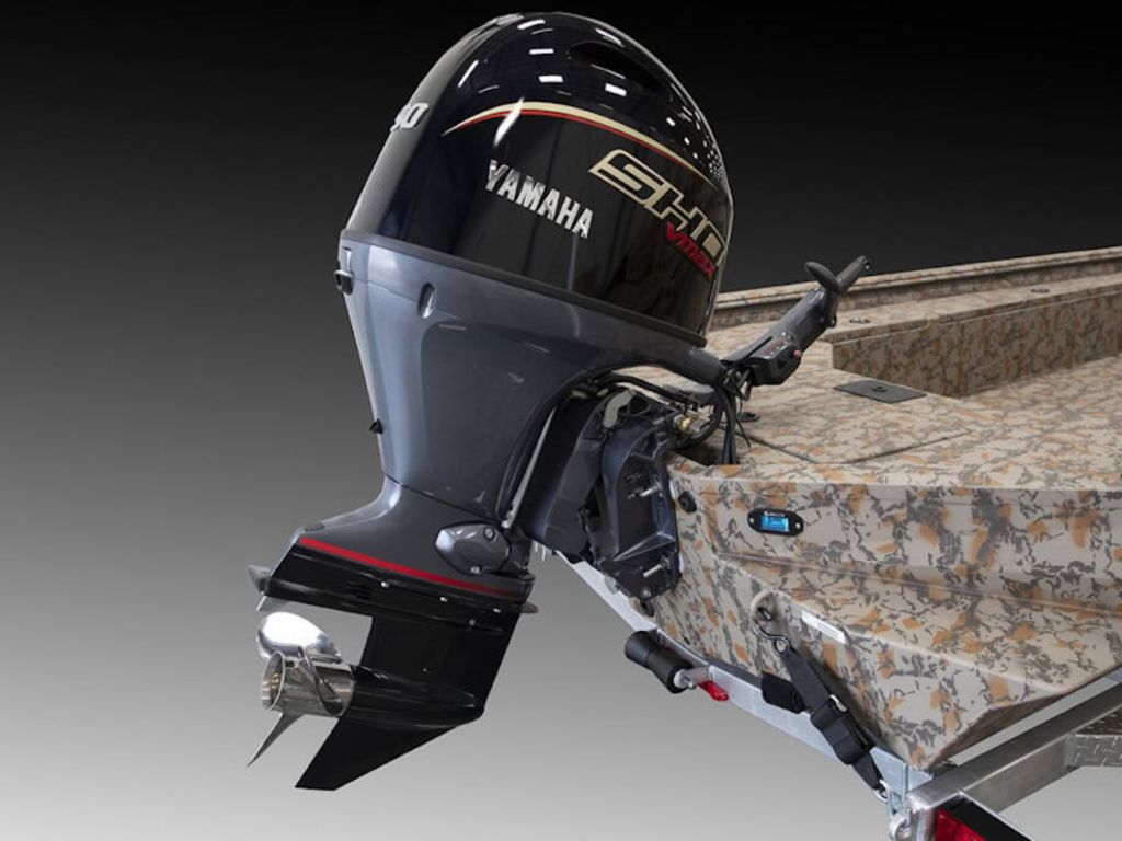 2026 Xpress Boats X18DB Base