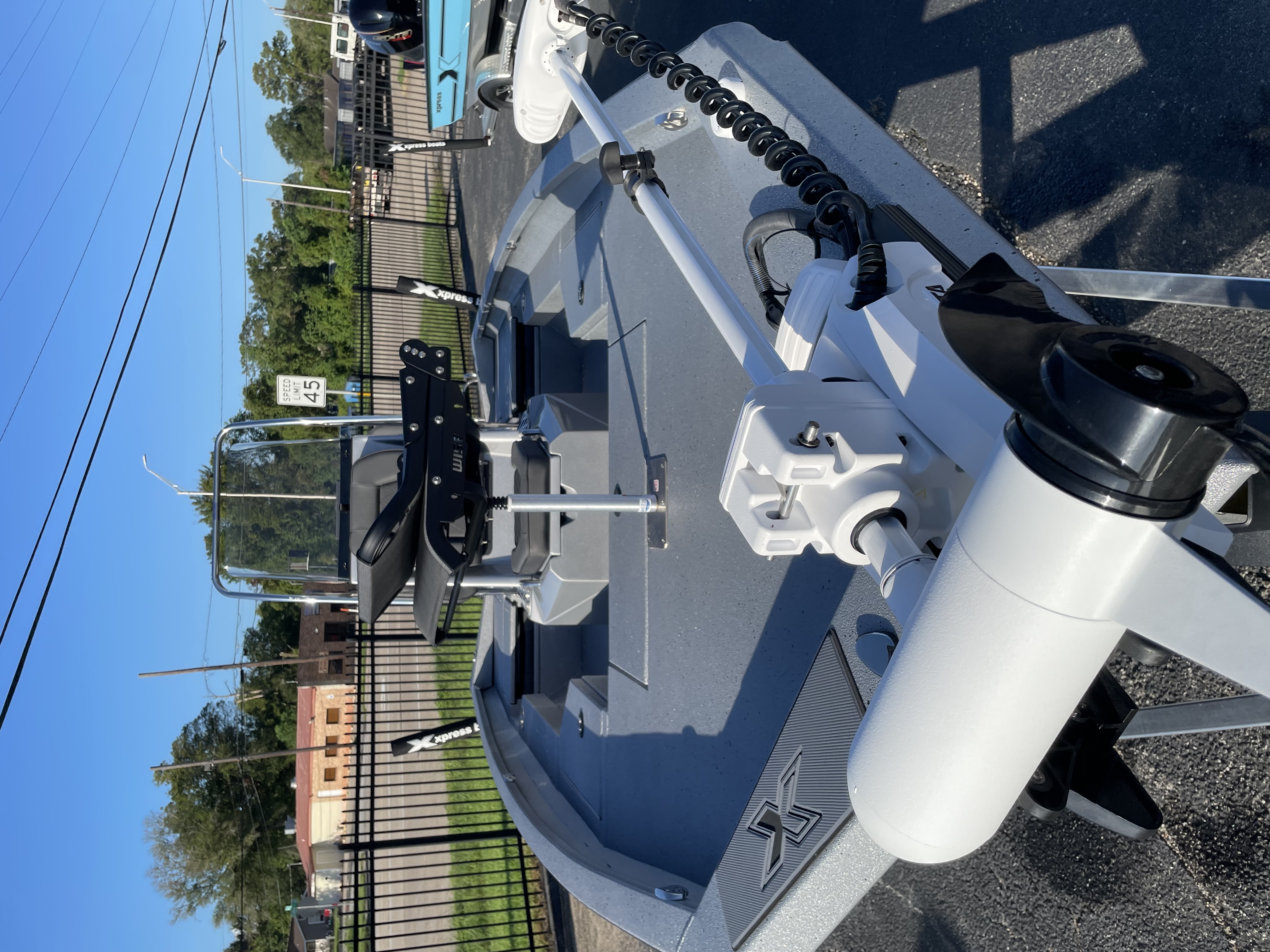 2027 Xpress Boats H20 Bay