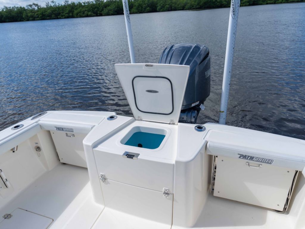 2027 Pathfinder Boats 2400 Tournament Base