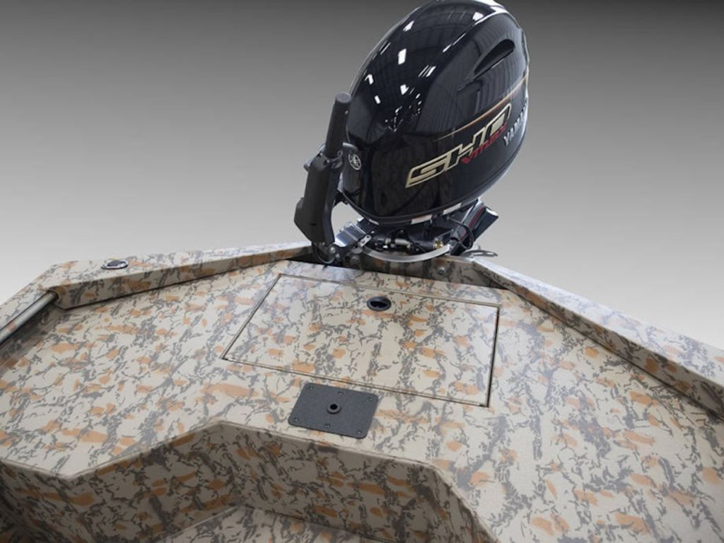 2026 Xpress Boats X18DB Base