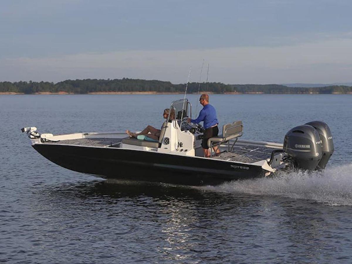 2026 Xpress Boats X23B LOUNGE DUAL Base