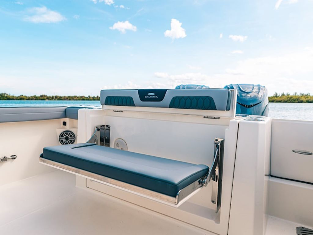 2026 Cobia Boats 285 Open Base
