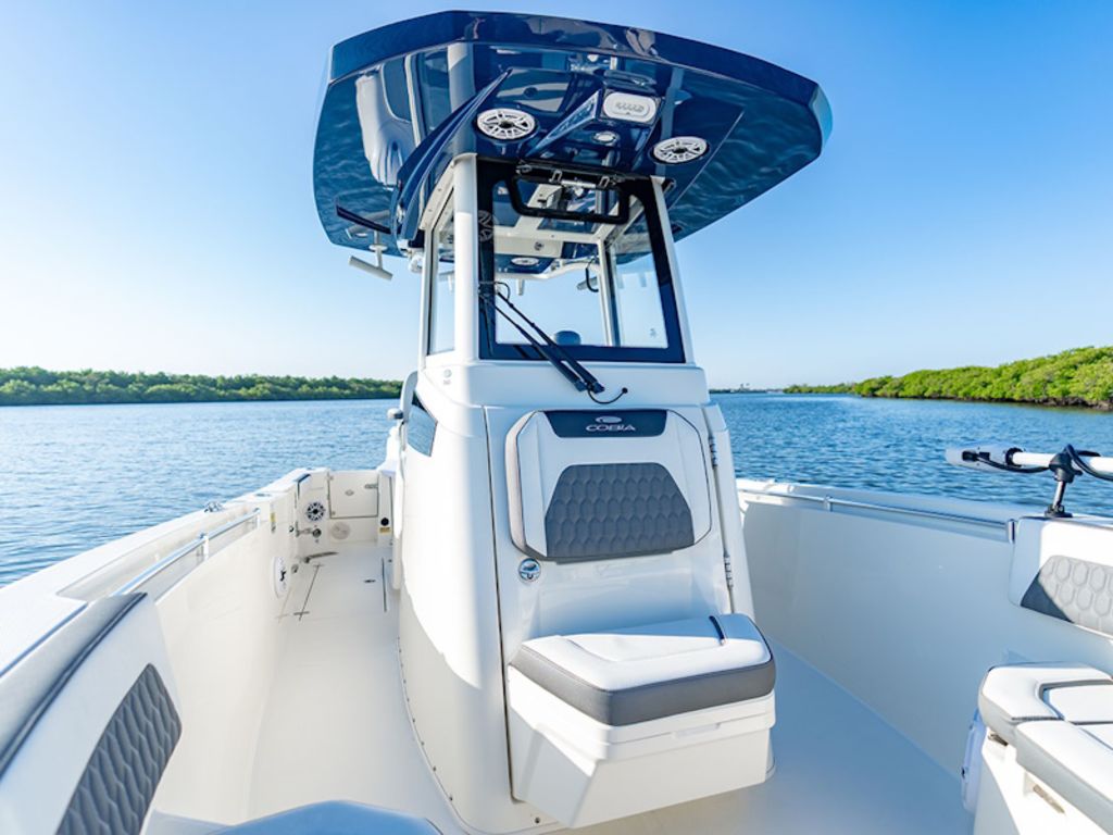 2026 Cobia Boats 245 CC Base