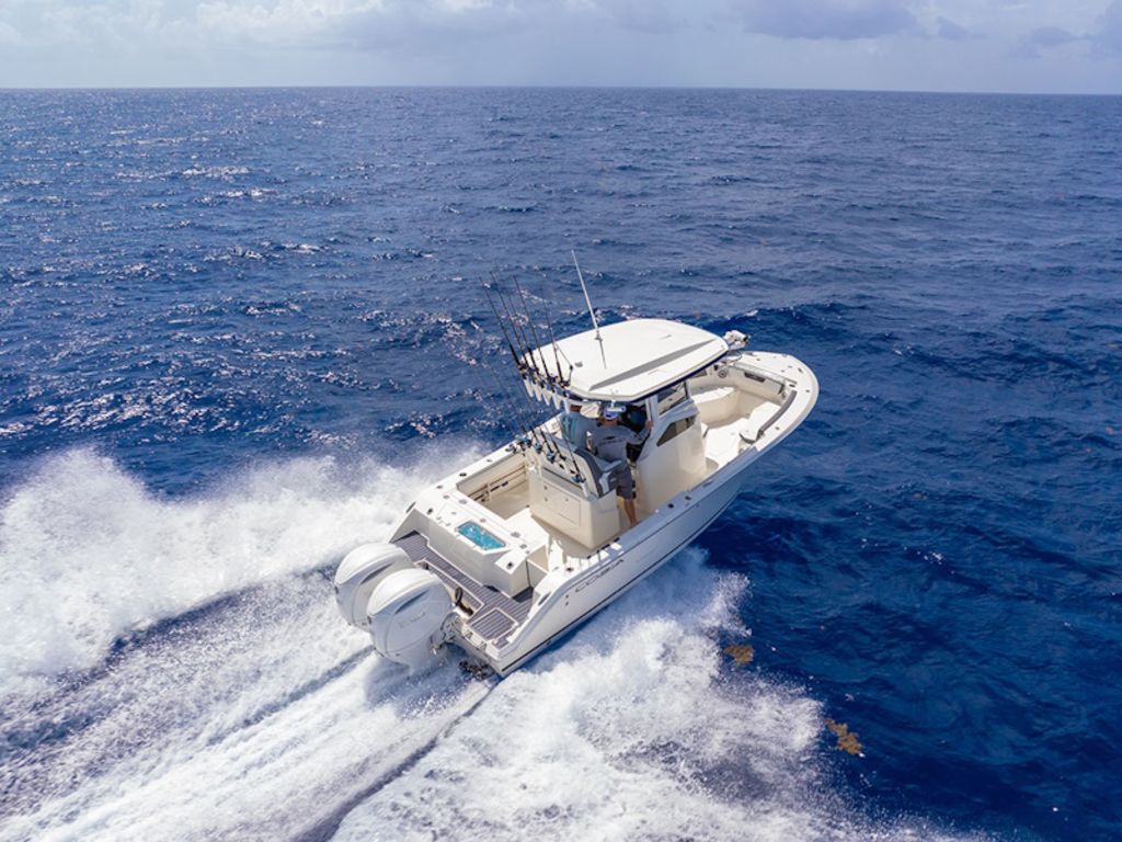 2026 Cobia Boats 245 CC Base