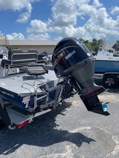 2027 Xpress Boats H20 Bay