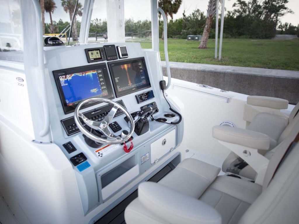 2026 Cobia Boats 320 CC Base