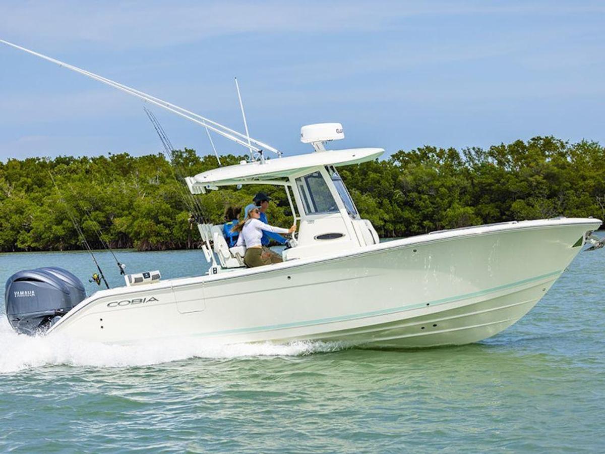2026 Cobia Boats 265 CC Base