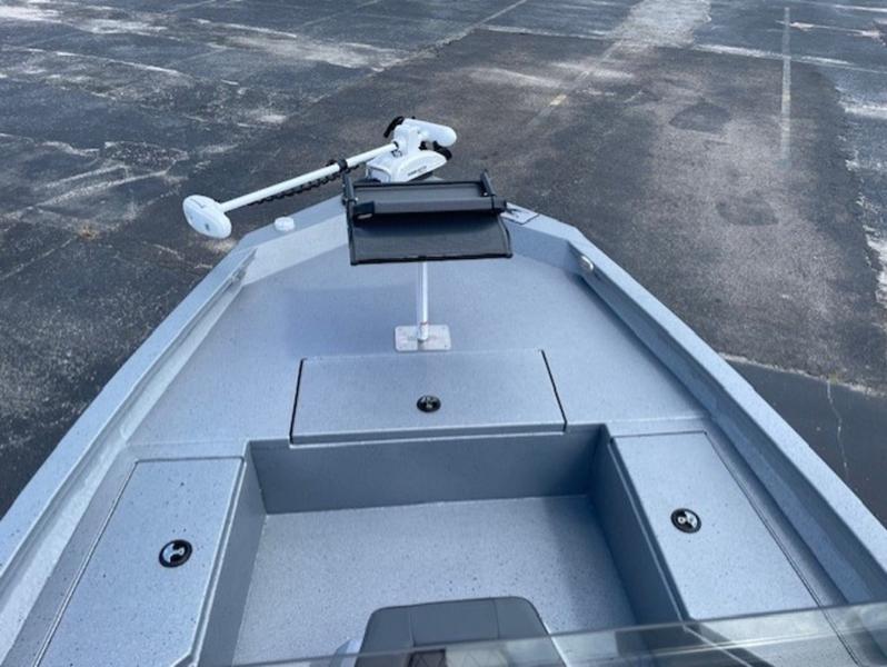 2027 Xpress Boats H20 Bay