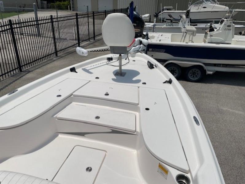 Used 2013 Blue Wave Boats 2400 PUREBAY