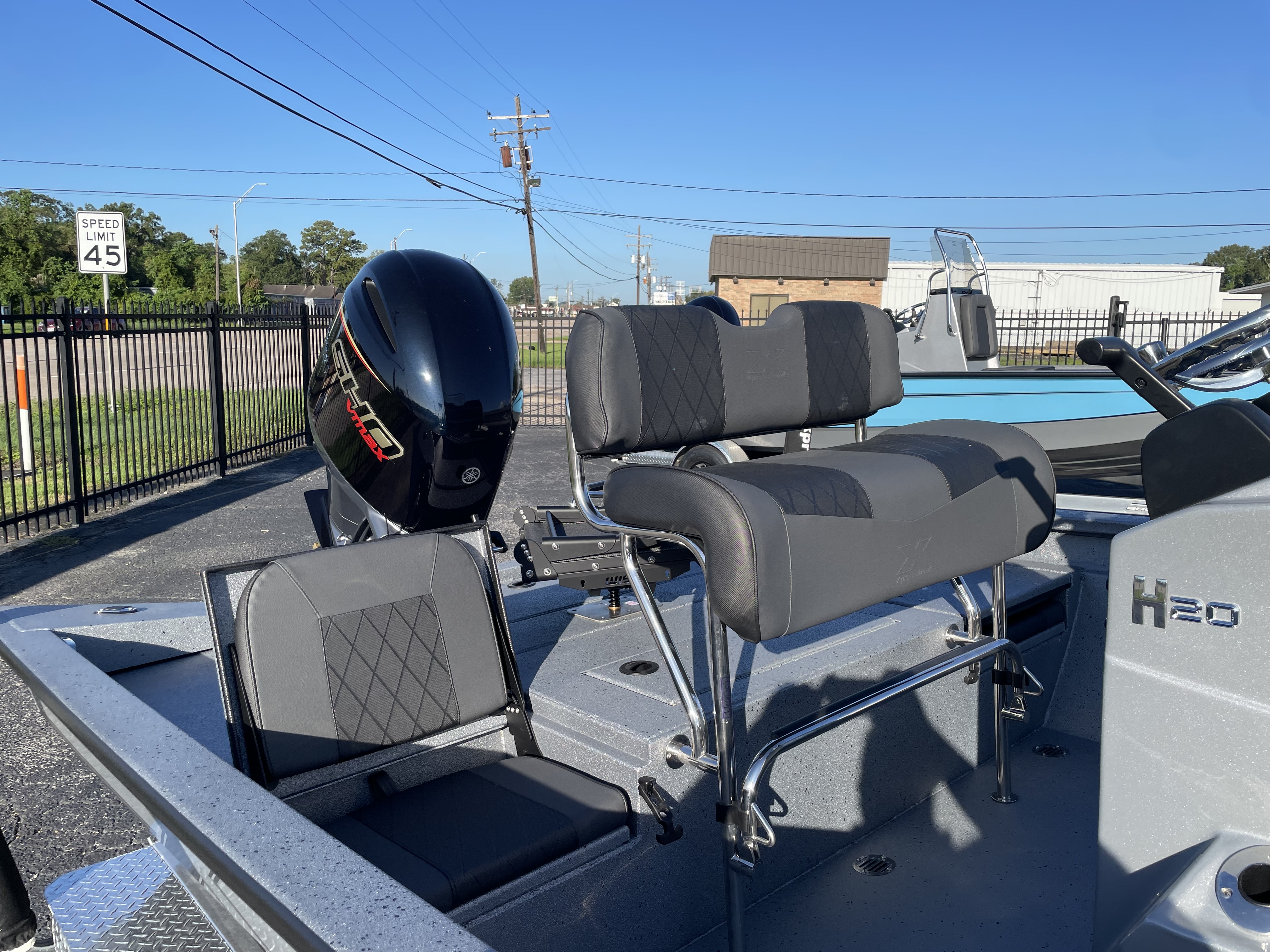 2027 Xpress Boats H20 Bay