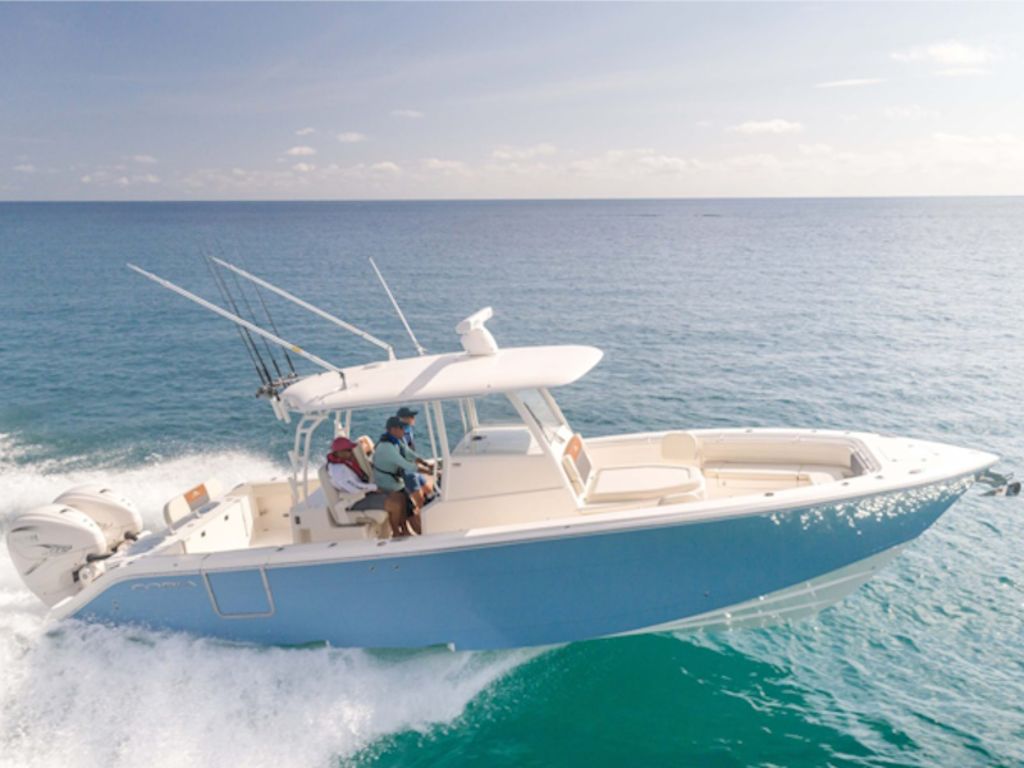 2026 Cobia Boats 350 CC Base