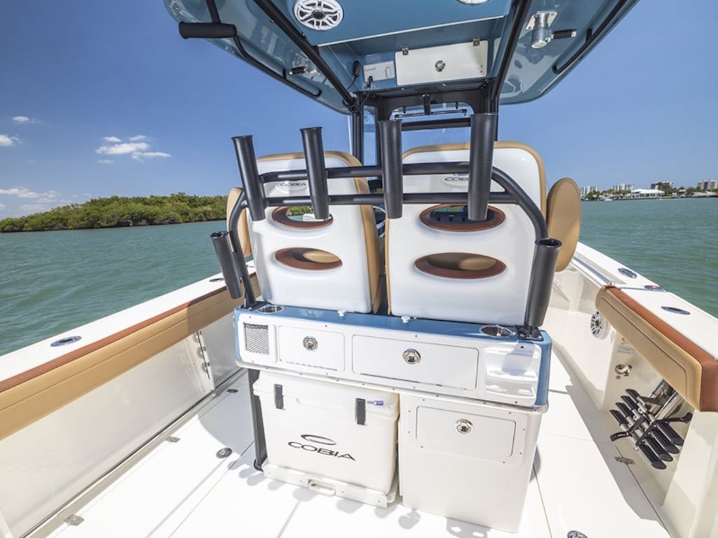 2026 Cobia Boats 265 Open Base