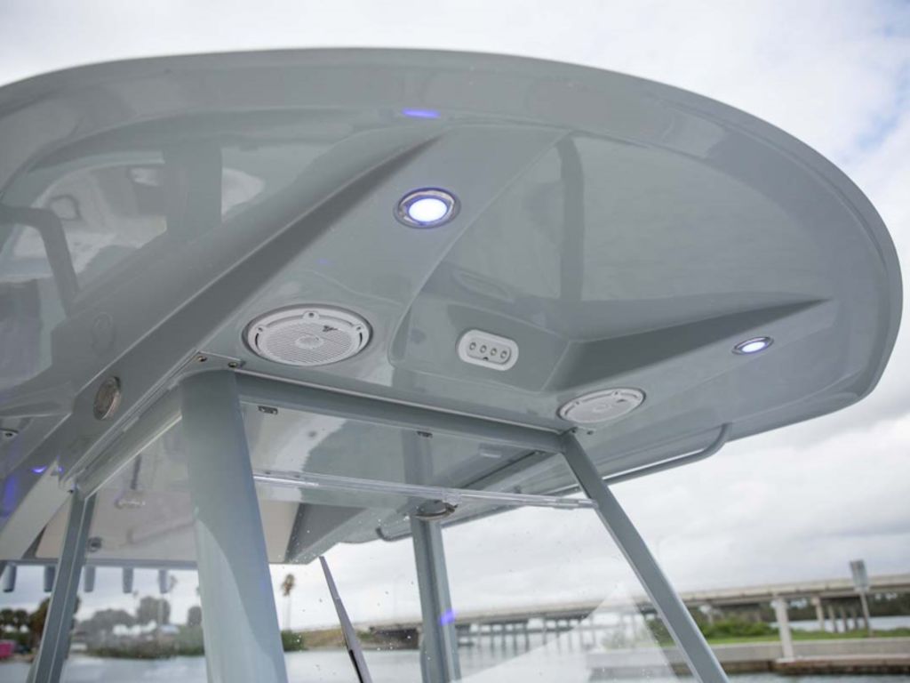 2026 Cobia Boats 320 CC Base