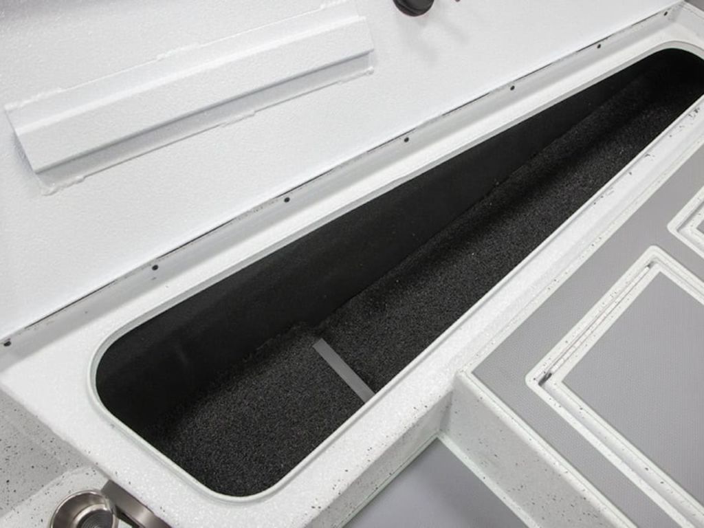 2026 Xpress Boats H18C Base