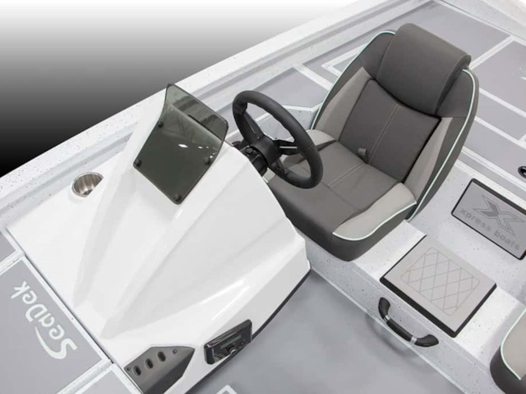 2026 Xpress Boats H18C Base