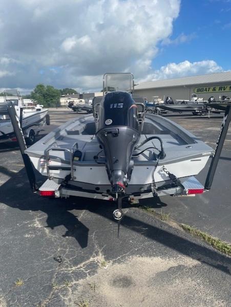 2027 Xpress Boats H20