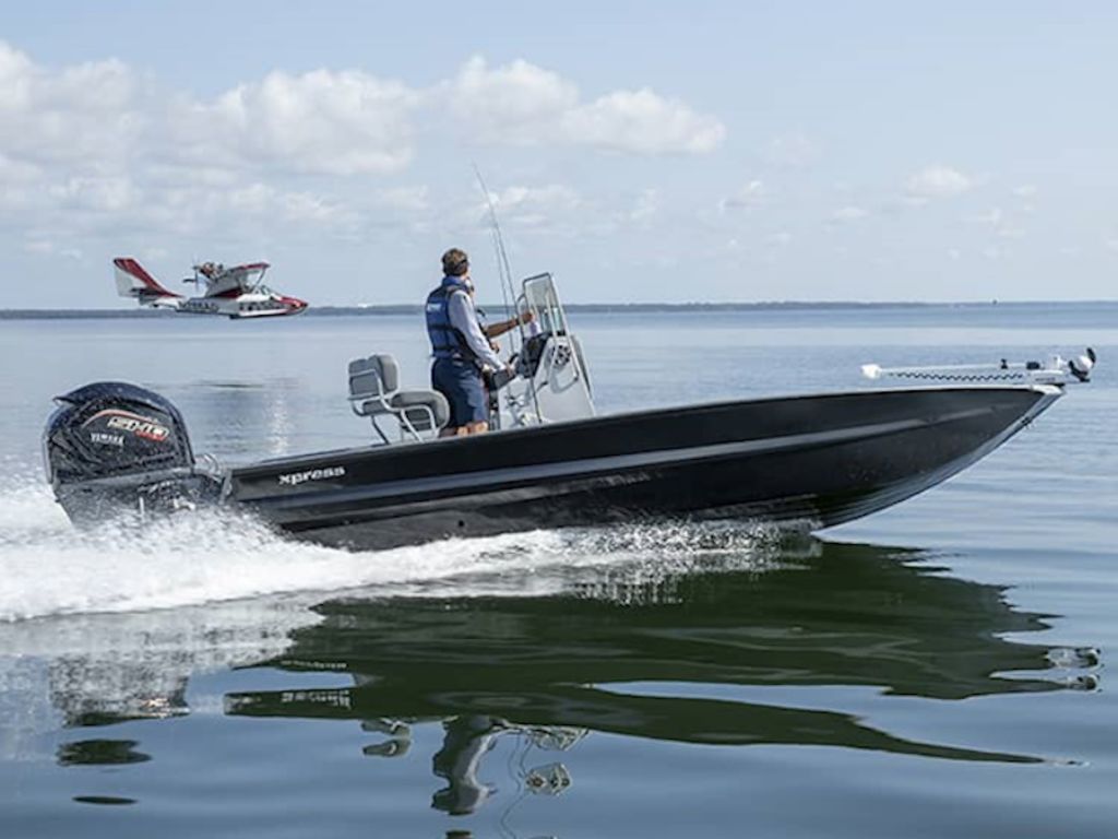 2026 Xpress Boats X23B Base