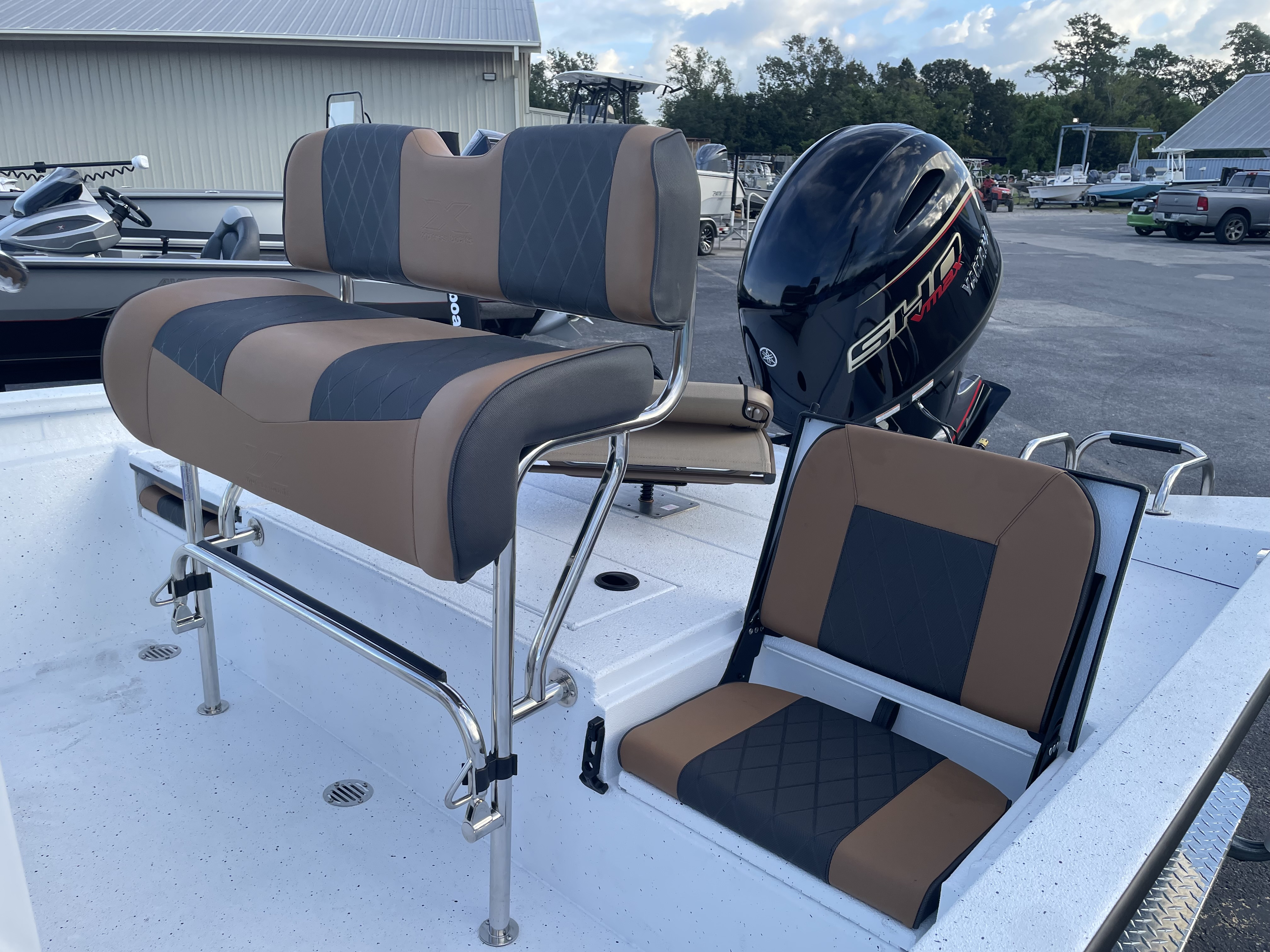 2027 Xpress Boats H20 Bay