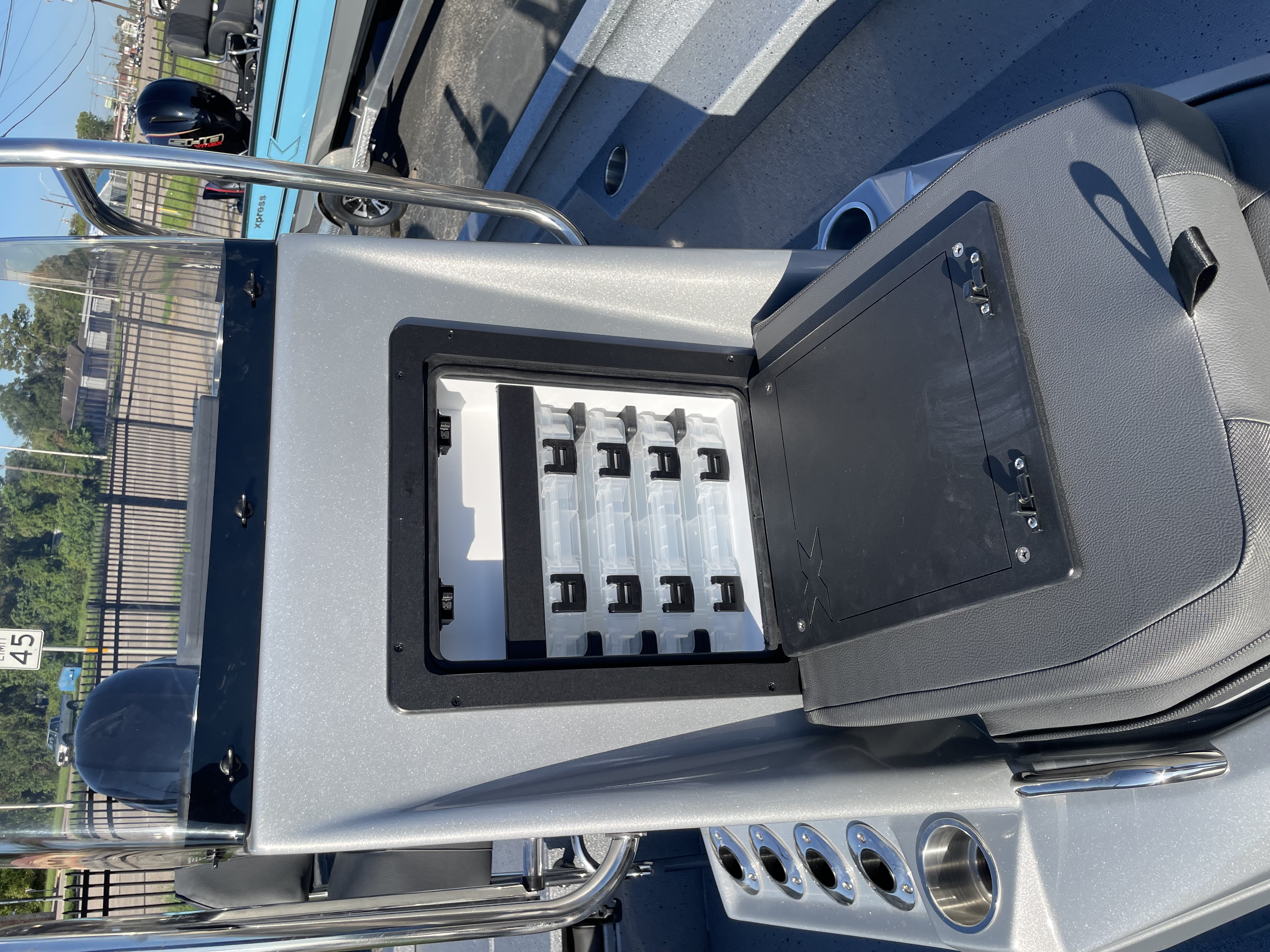 2027 Xpress Boats H20 Bay