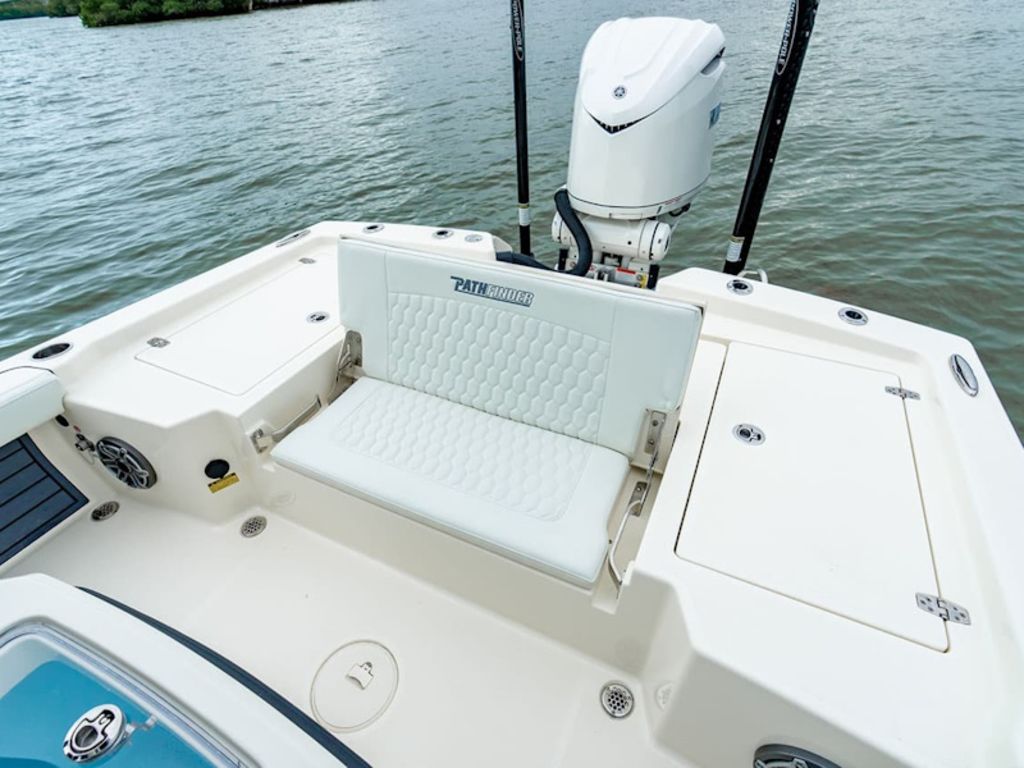 2027 Pathfinder Boats 2600 Hybrid Base