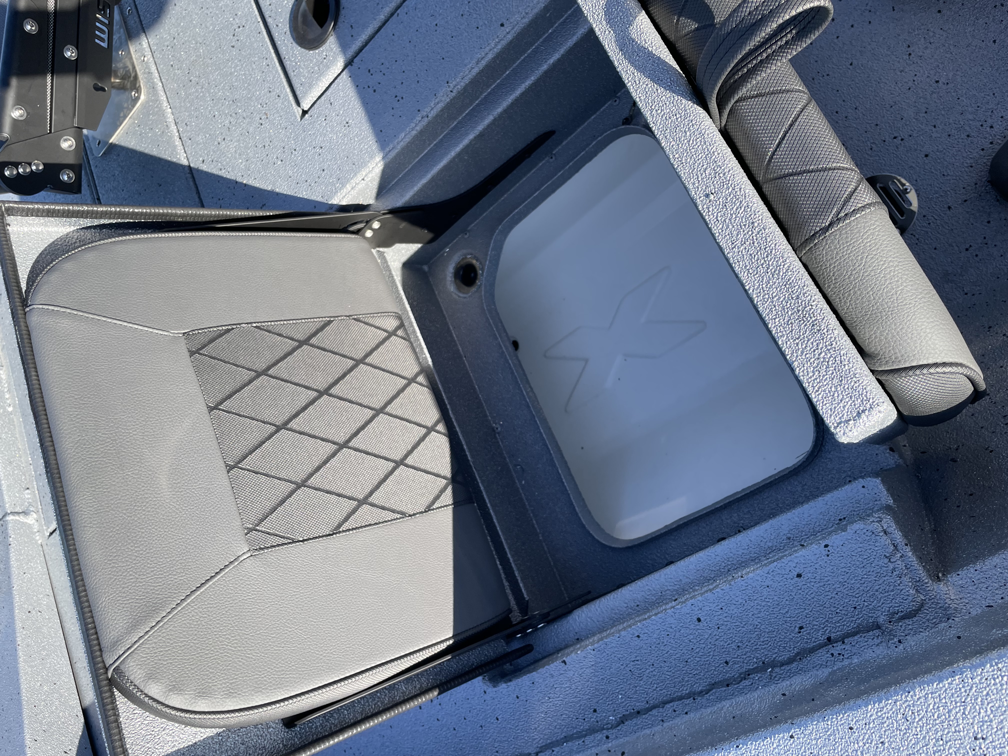 2027 Xpress Boats H20 Bay