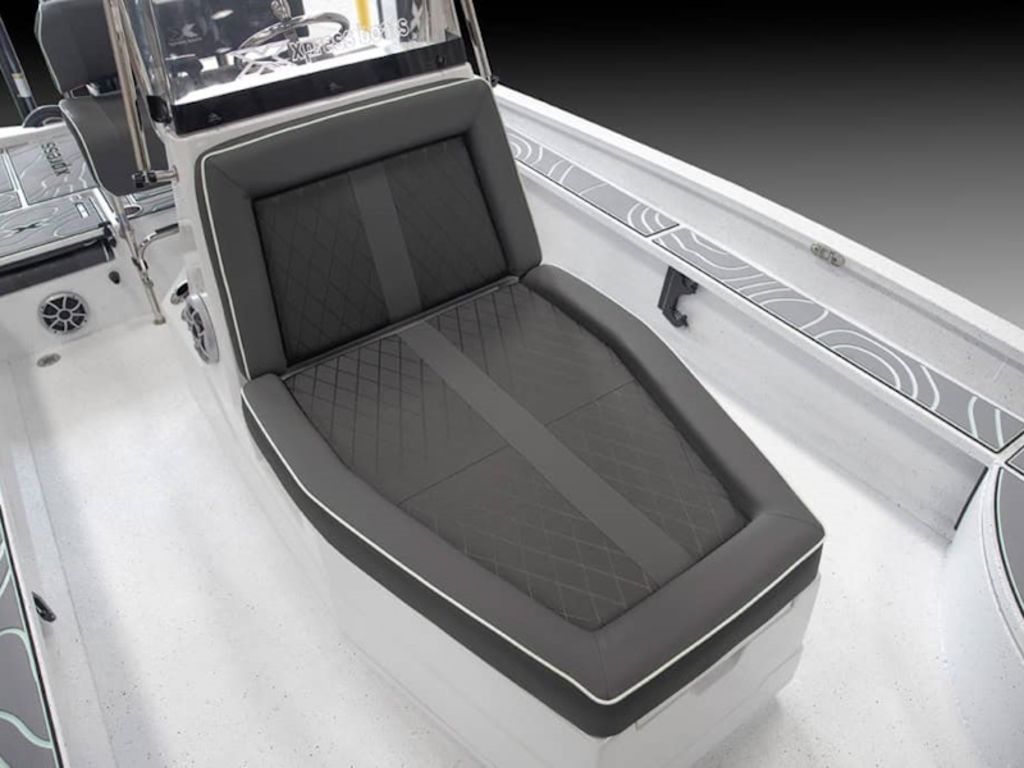 2026 Xpress Boats X23B LOUNGE Base