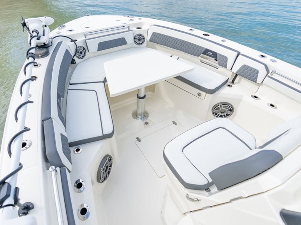 2026 Cobia Boats 305 CC Base