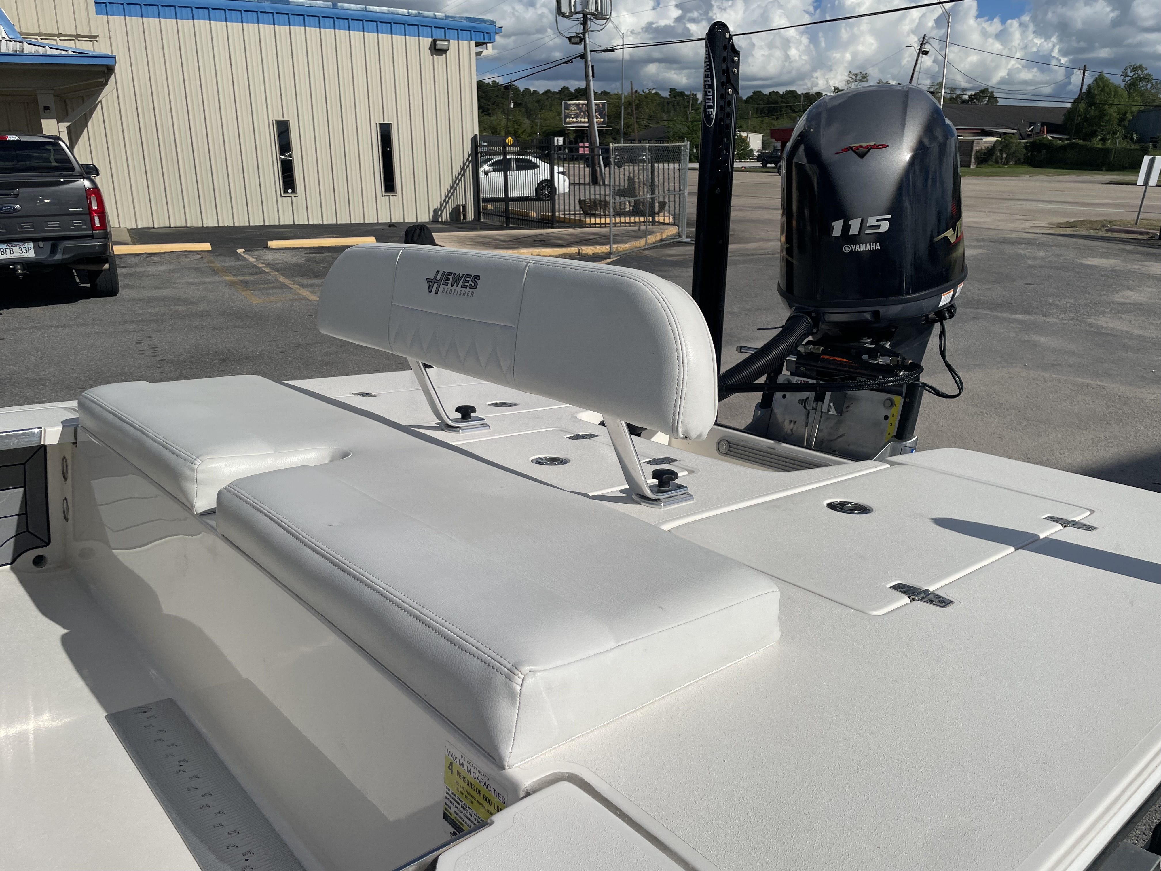 Used 2021 Hewes Redfisher 18