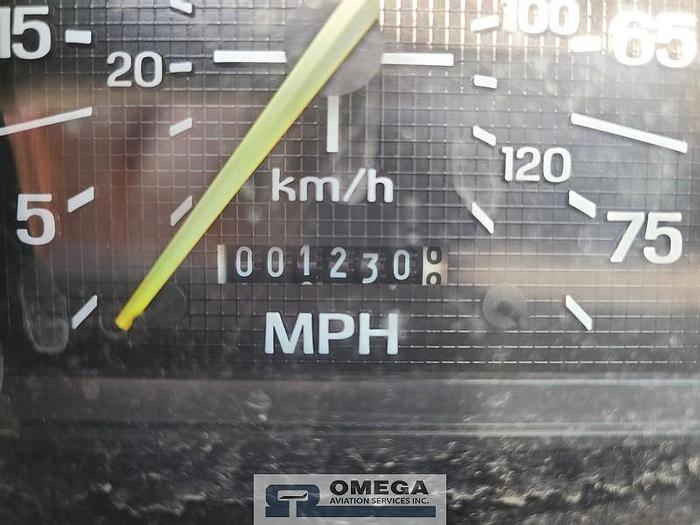 Used 1996 FMC LMD2000 Aircraft Deicer (2,000 total gallon tank cap) Ford Chassis w/ Diesel Engine